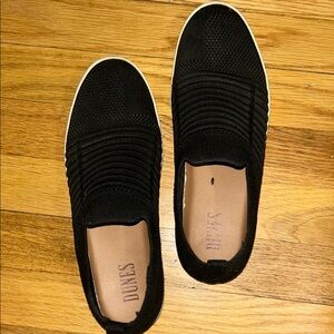 Women’s slip on